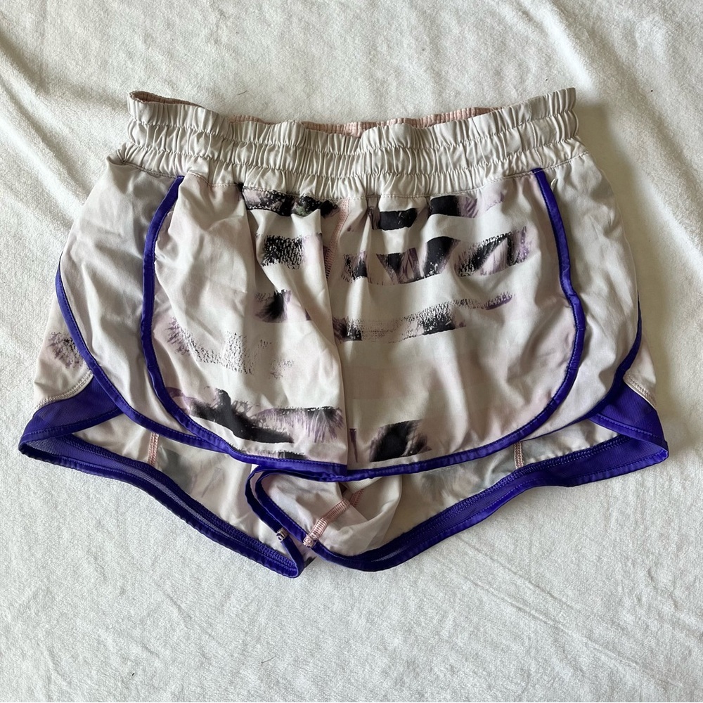 Lululemon Hotty Hot Short II
